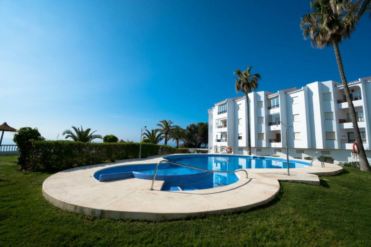Palmeras 31 Menyber Apartment เนร์คา ภายนอก รูปภาพ